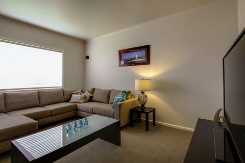 Reardon Place - Accommodation Nelson Bay 0