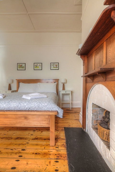Youngs Cottage Circa: 1861 - Accommodation Nelson Bay 6