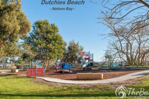 Thurlow Avenue House No.17 - Accommodation Nelson Bay 7