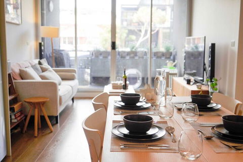 Trendy Modern 2BD Apartment Close To Beach & City - Accommodation Nelson Bay 4