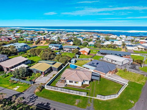 Southern Tides - Accommodation Nelson Bay 1