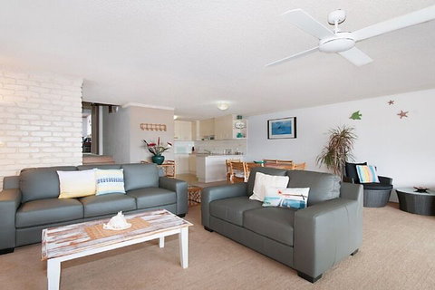 Wintersview 2 Lennox Head - Accommodation Nelson Bay 4