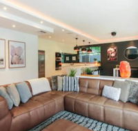 Spacious 2 Bedroom Apartment in Ascot With Large Private Garden - Nelson Bay Accommodation.com