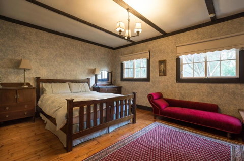 Walhalla Coach House - Nelson Bay Accommodation.com 5