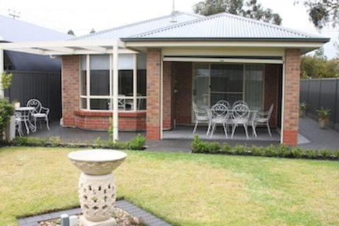 C And C Tanunda - Accommodation Nelson Bay 0