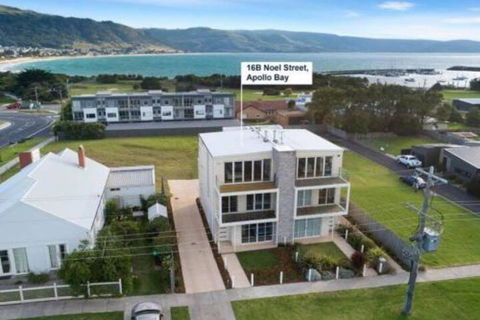 SEA NOOK Seconds From The Beach - Accommodation Nelson Bay 2