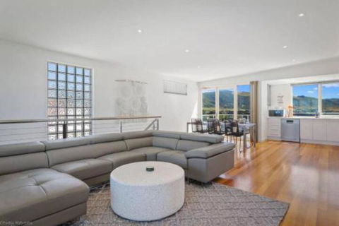 SEA NOOK Seconds From The Beach - Accommodation Nelson Bay 1