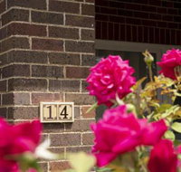 Rose Cottage Charming Double Brick Near Cook Park  CBD - Accommodation Nelson Bay