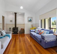 MERMAIDS on MARENGO large home with wifi - Accommodation Nelson Bay