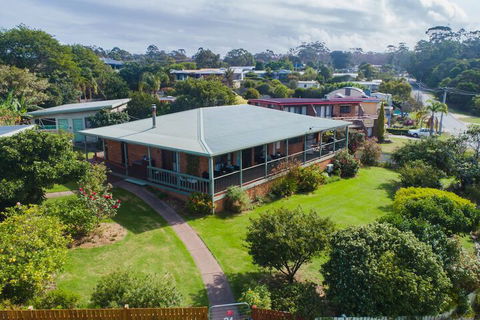 Bruces Waterside Units - Accommodation Nelson Bay 1