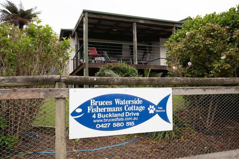 Bruces Waterside Units - Accommodation Nelson Bay 2