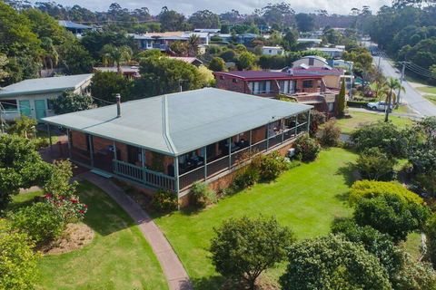 Bruces Waterside Units - Accommodation Nelson Bay 4