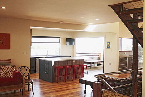 The Lodge At Eden Cove - Accommodation Nelson Bay 7