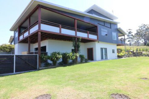 The Lodge At Eden Cove - Accommodation Nelson Bay 0