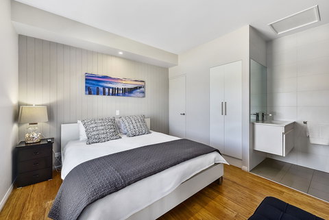 Aloha Waterfront Properties - Accommodation Nelson Bay 2