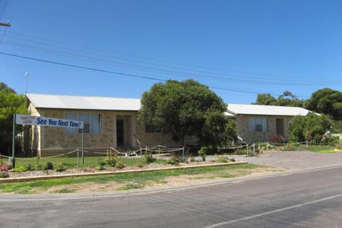 ARNO BAY CARAVAN PARK - Nelsons Bay Accommodation 2