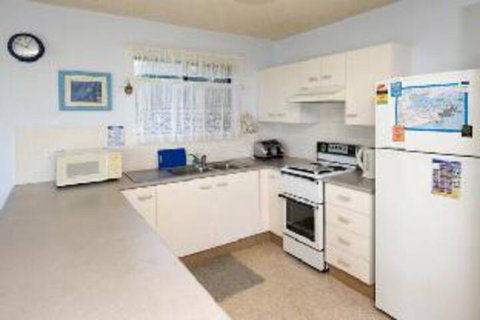 2 Bedroom Apartment Commodore Unit 3 6 Intrepid Close - Accommodation Nelson Bay 4