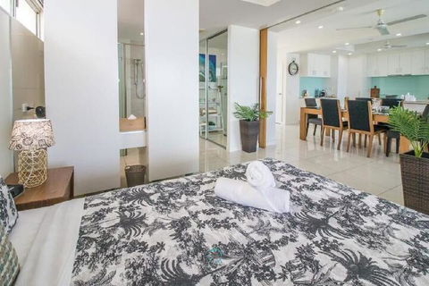 ZEN By THE WATER Darwins Premier Family Retreat - Accommodation Nelson Bay 5
