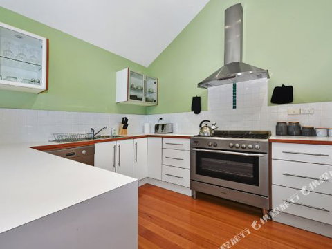 Family Friendly Weatherboard Cottage - Accommodation Nelson Bay 5