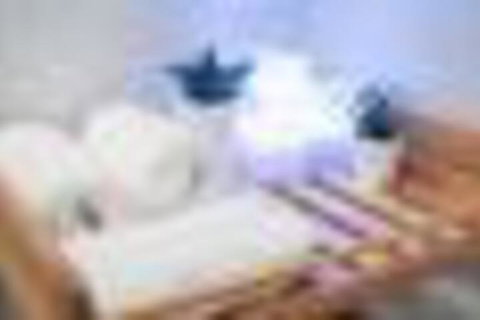 Ample Melbourne CBD Apt With Wifi Netflix & View - Accommodation Nelson Bay 3