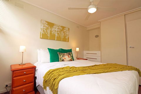 Colour Pop - Rejuvenate Stays - Accommodation Nelson Bay 2