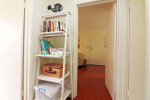 Colour Pop - Rejuvenate Stays - Accommodation Nelson Bay 3