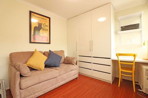 Colour Pop - Rejuvenate Stays - Accommodation Nelson Bay 6