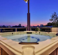 Darwin City Lights Jacuzzi