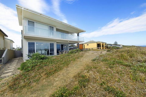 Ocean Ave 1 / 21 Anna Bay - Accommodation Nelson Bay 1