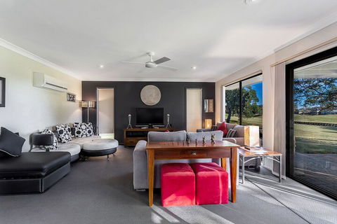 Horizons Escape Villa 136 - Accommodation Nelson Bay 7