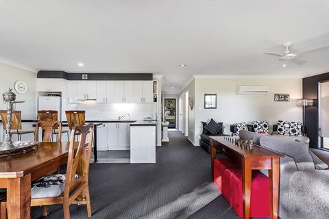 Horizons Escape Villa 136 - Accommodation Nelson Bay 5