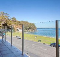 2 Bedroom Apartment Little Hut Unit 3 20 Kurrawa Close - Accommodation Nelson Bay