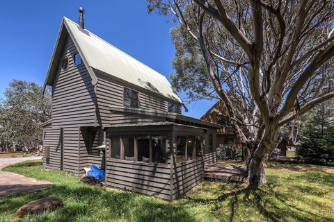 Aaragon - Accommodation Nelson Bay 0