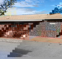 Ocean Beach Chalet 18 - Accommodation Nelson Bay