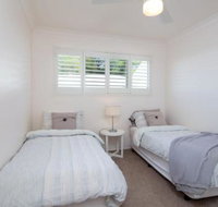 The White House Central Coolum with Spectacular Ocean Views  WiFi - Accommodation Nelson Bay