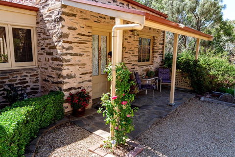 Gasworks B & B Cottages - Accommodation Nelson Bay 4