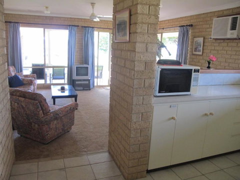 Kalbarri Riverfront Unit - Accommodation Nelson Bay 4