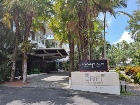 Palm Cove Beach Apartment - Accommodation Nelson Bay 6