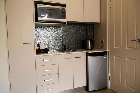 Simmers Serviced Apartments - Accommodation Nelson Bay 1