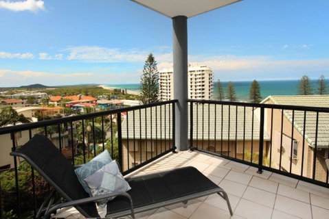 Unit 4 Beaumont Sur Mer 13 15 Pacific Terrace Coolum Beach 400 BOND LINEN SUPPLIED - Accommodation Nelson Bay 1