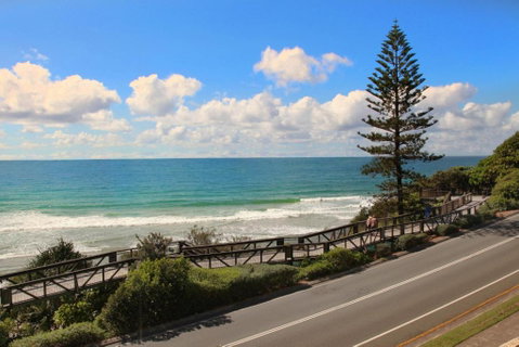 Unit 5 Phoenix Apartments 1736 David Low Way Coolum Beach LINEN INCLUDED 500 Bond - Accommodation Nelson Bay 1