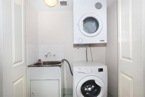 Unit 5 Phoenix Apartments 1736 David Low Way Coolum Beach LINEN INCLUDED 500 Bond - Accommodation Nelson Bay 5