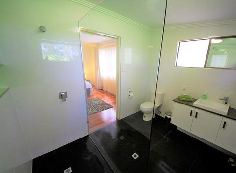 SerenityatMontville - Accommodation Nelson Bay 4