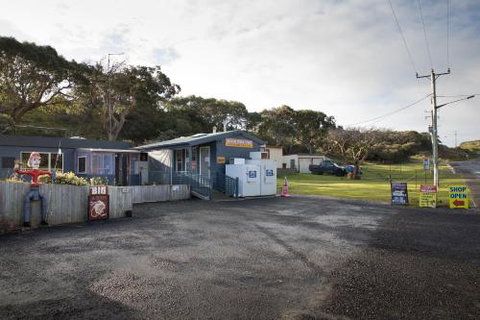 Arthur Riverfront & Sea Lodge Upstream - Accommodation Nelson Bay 4