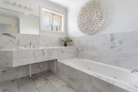 Pacific Blue Townhouse 351 265 Sandy Point Road - Accommodation Nelson Bay 4