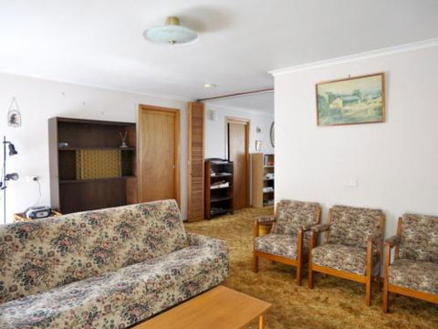 RETRO RETREAT INLET SIDE - Accommodation Nelson Bay 1