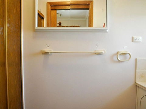 RETRO RETREAT INLET SIDE - Accommodation Nelson Bay 5