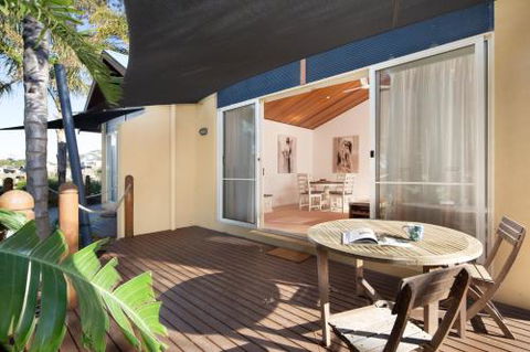 SAILS TWO INVERLOCH - Accommodation Nelson Bay 4