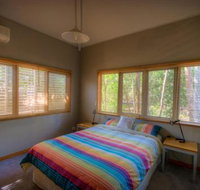 6 Satinwood Drive Rainbow Shores Stylish Beach House Free WiFi - Accommodation Nelson Bay