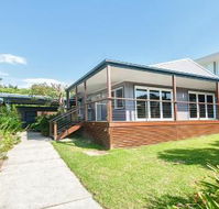No. 1 Fingal Bay Beach House The Little Abode - Nelson Bay Accommodation.com